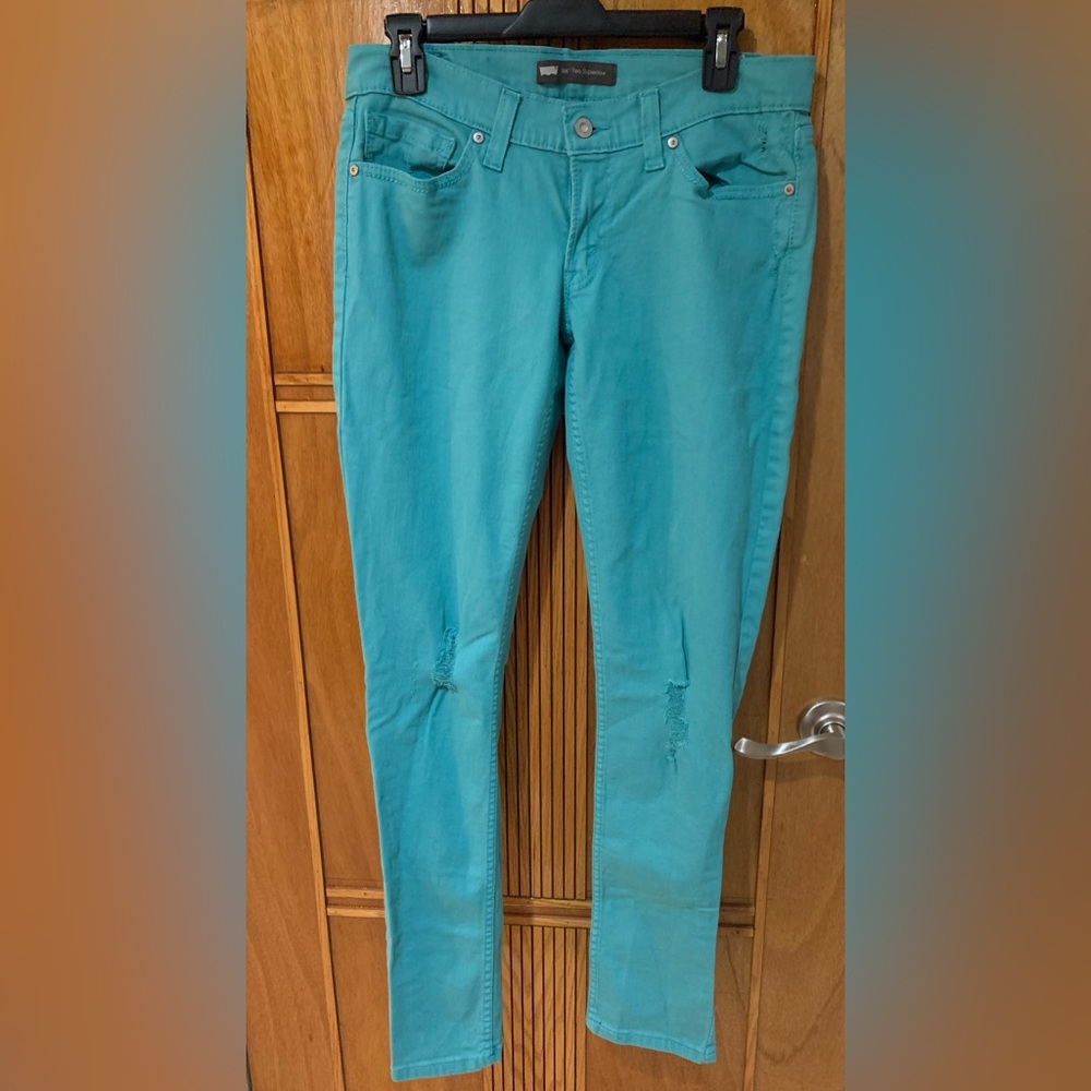 Women Skinny Jeans by Levi’s NWOT            Size: W29- L 32
